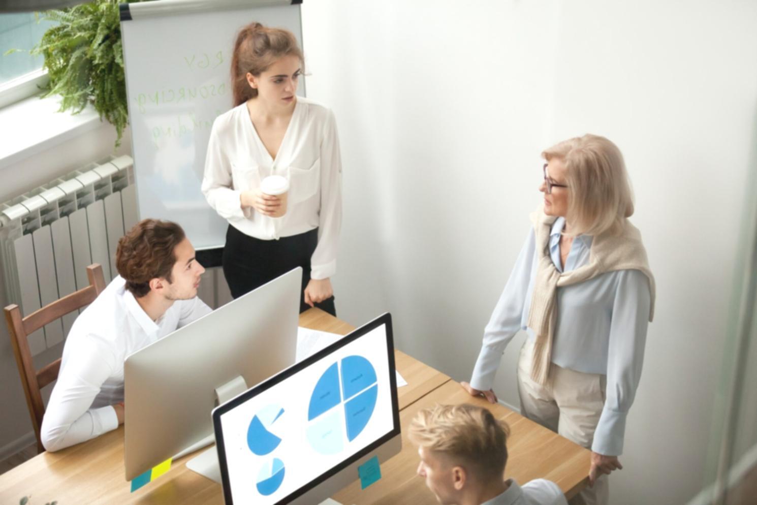 Coaching-Session in modernem Besprechungsraum